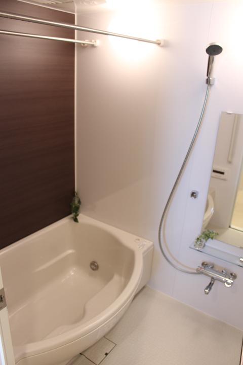 Bathroom. 1418 is the bathroom size. (November 2013) Shooting