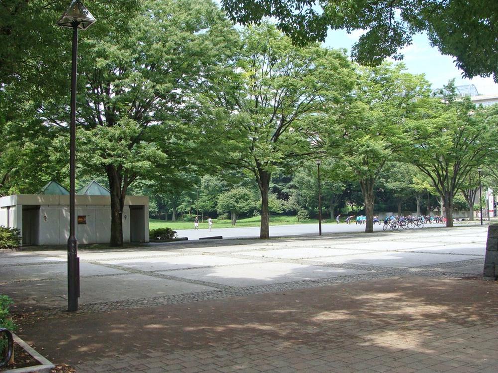 park. Sawatari to Central Park 672m