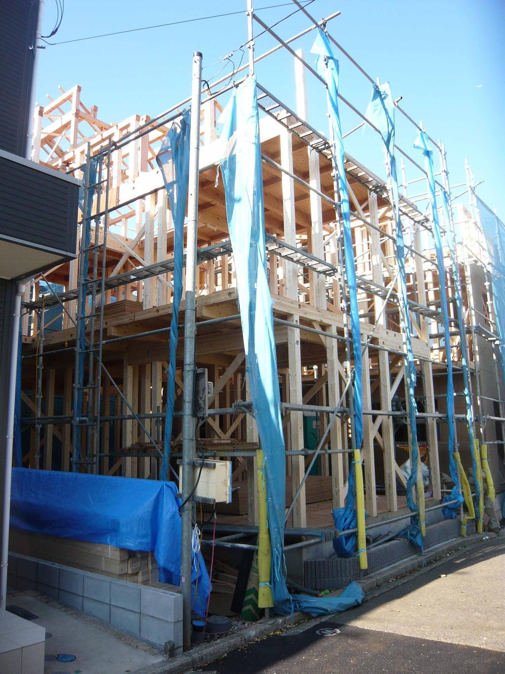 Local appearance photo. Local (11 May 2013) Shooting