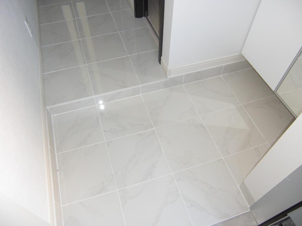 Entrance. Entrance hall will produce a feeling of luxury in marble