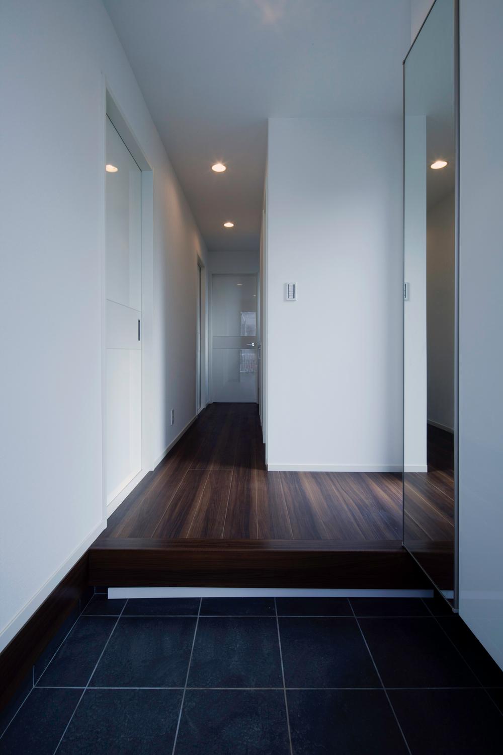 Entrance. Local Photos