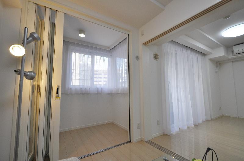 Non-living room. 2.2 Pledge with solarium