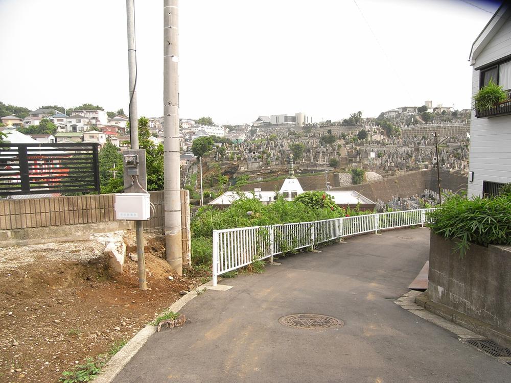 Local photos, including front road. Local (09 May 2013) Shooting