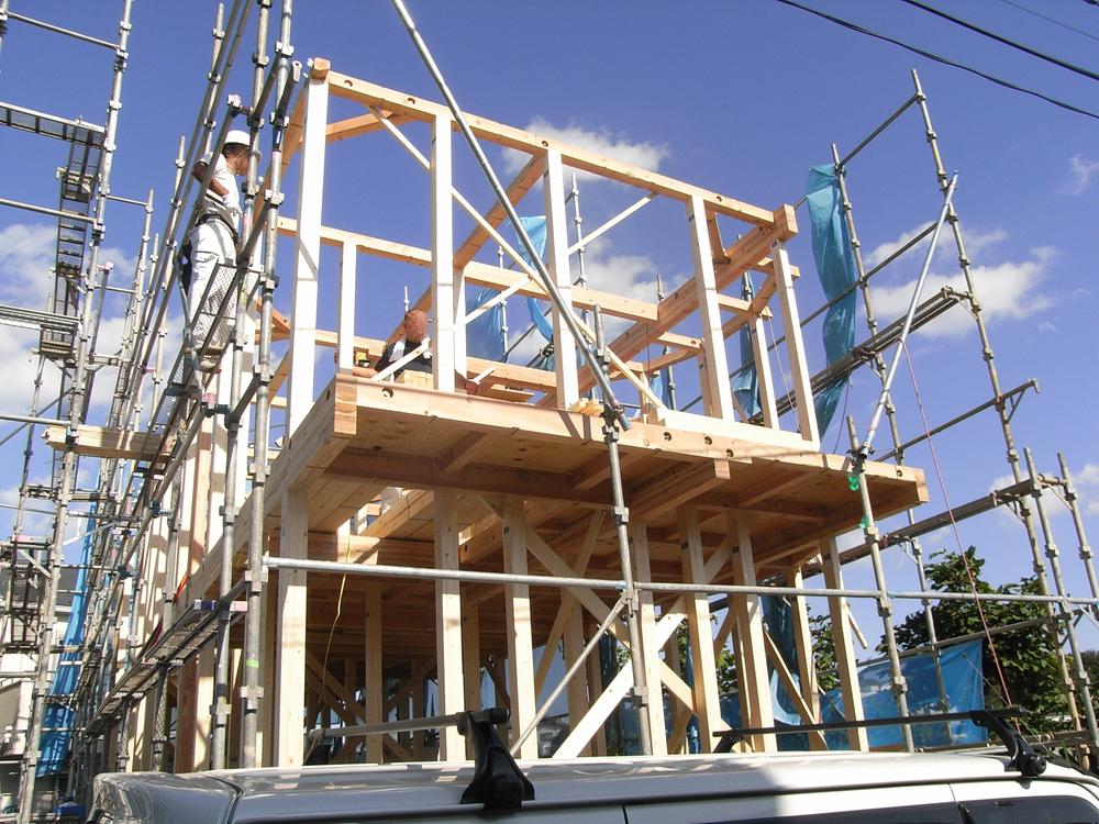 Local appearance photo. Of storage locations enhance 4LDK + with garage! B Building: local (09 May 2013) Shooting