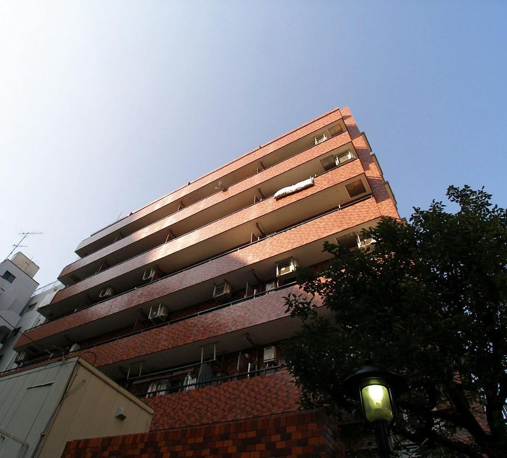 Local appearance photo. 8 is a 6-floor part of the story!