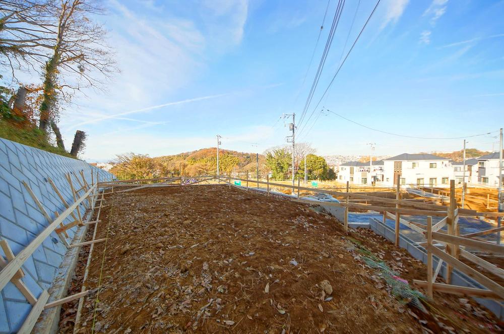 Other local. Local (12 May 2013) Shooting, Located on a hill with good views.