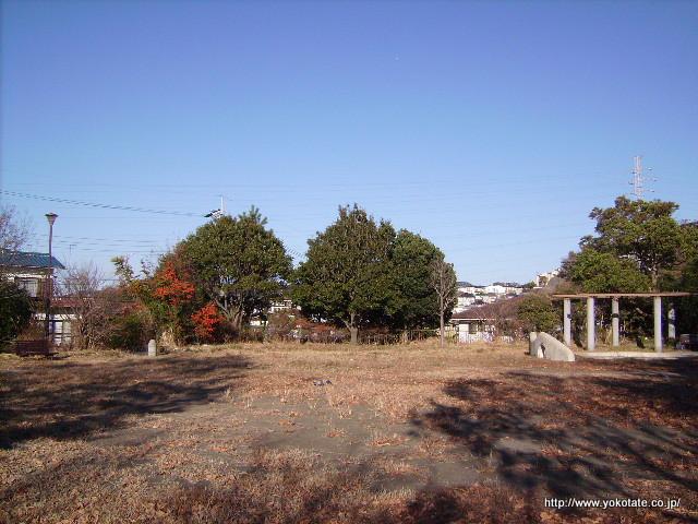 park. Naganuma-cho, 24m to the third park