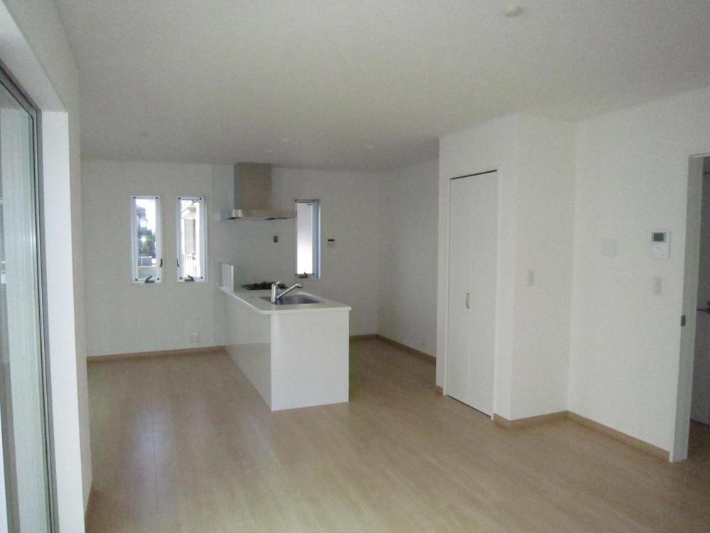 Living. Same specifications construction cases