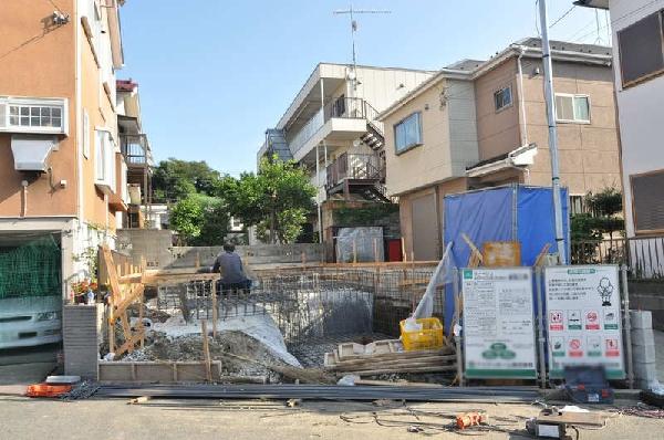 Local appearance photo. Building in the photograph