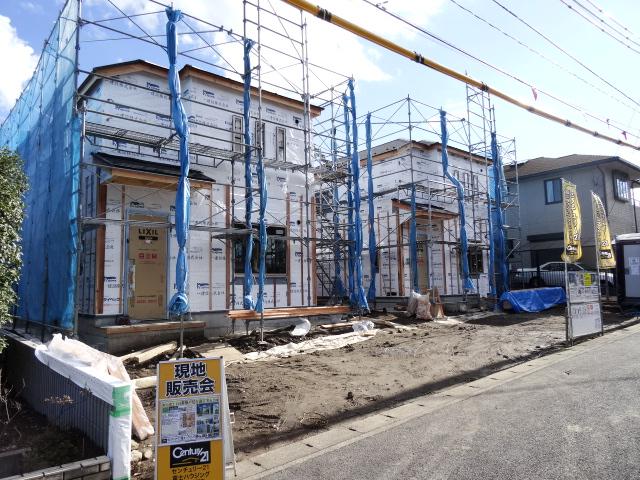 Local appearance photo. Local (12 May 2013) Shooting