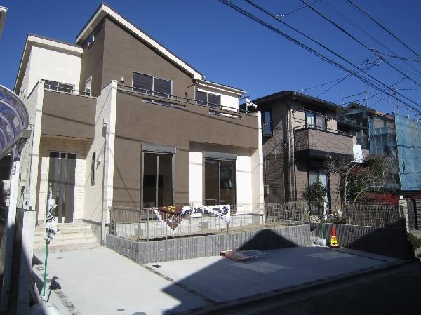 Local appearance photo. Open atmosphere