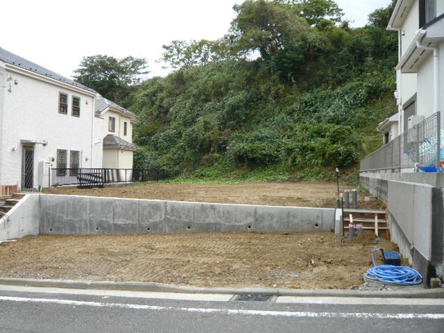 Local appearance photo. Newly built two buildings is the birth, surrounded by quiet residential area!