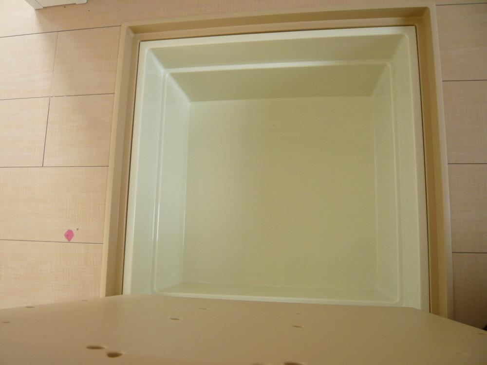 Same specifications photos (Other introspection). Equipped with convenient under-floor storage when there.