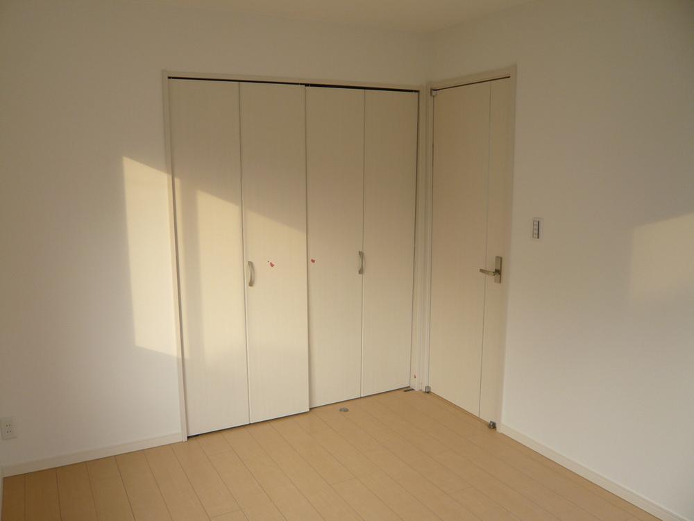 Same specifications photos (Other introspection). High-quality interior, Each room by joinery.