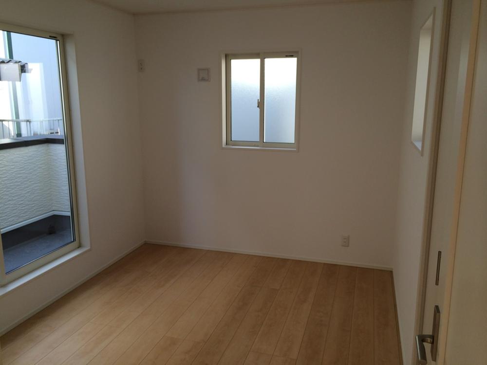 Non-living room. Indoor (12 May 2013) Shooting