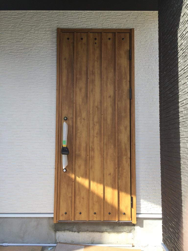 Entrance. Local (12 May 2013) Shooting