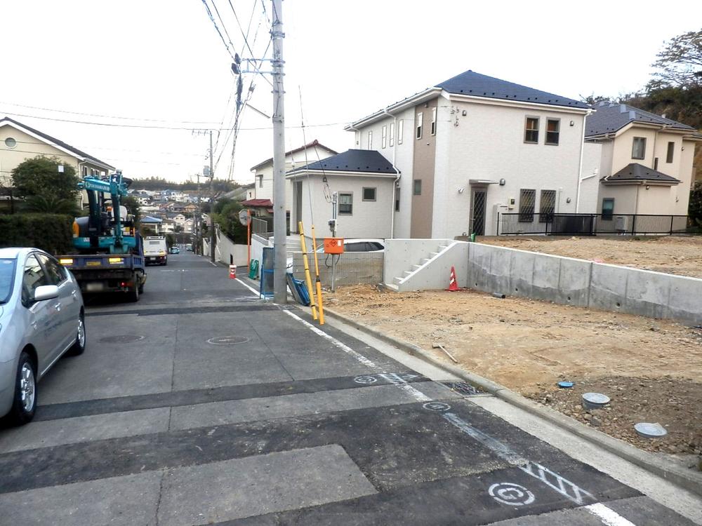 Local photos, including front road. Local (October 19, 2013) Shooting