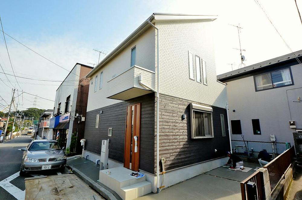 Local appearance photo