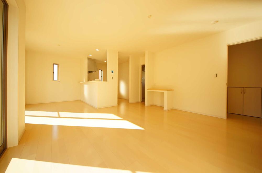 Living. Indoor (12 May 2013) Shooting, Is LDK17.875 Pledge of face-to-face kitchen.