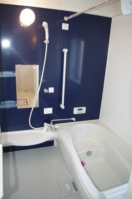Same specifications photo (bathroom)