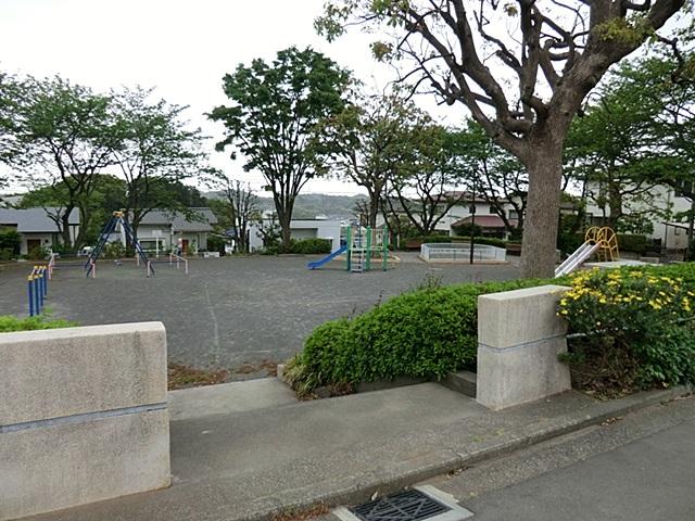 park. 350m to the west Iijima second park
