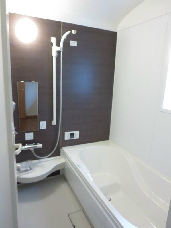 Same specifications photo (bathroom)