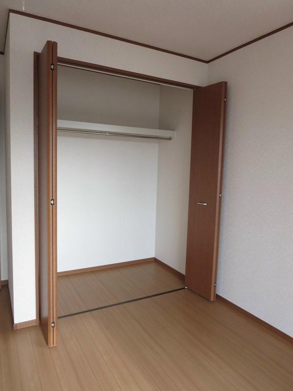 Same specifications photos (Other introspection). Housing construction cases