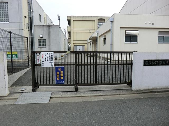 Junior high school. 653m to Yokohama Municipal Shimoseya junior high school