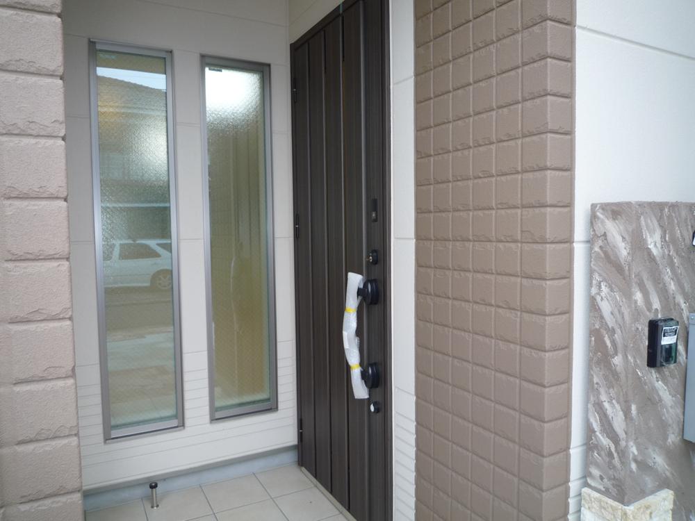 Entrance. Local (11 May 2013) Shooting