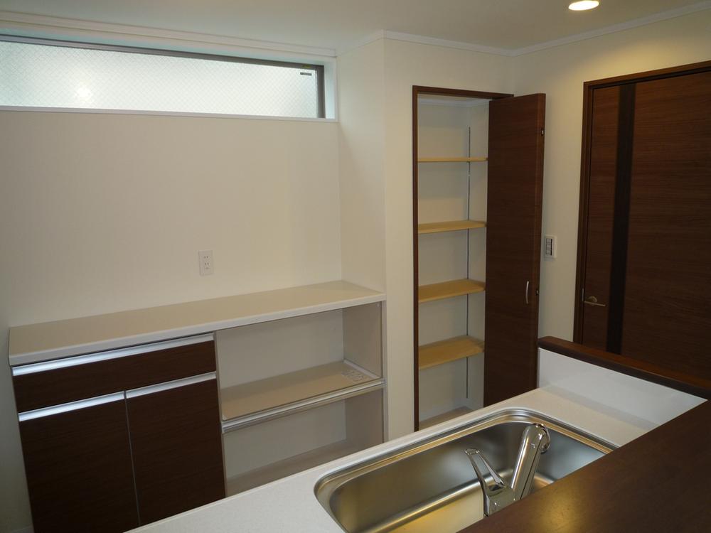 Kitchen. Indoor (11 May 2013) Shooting