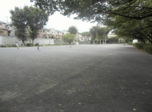 park. Seya to Central Park 260m