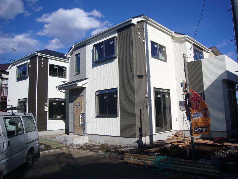 Local appearance photo. Local (12 May 2013) Shooting