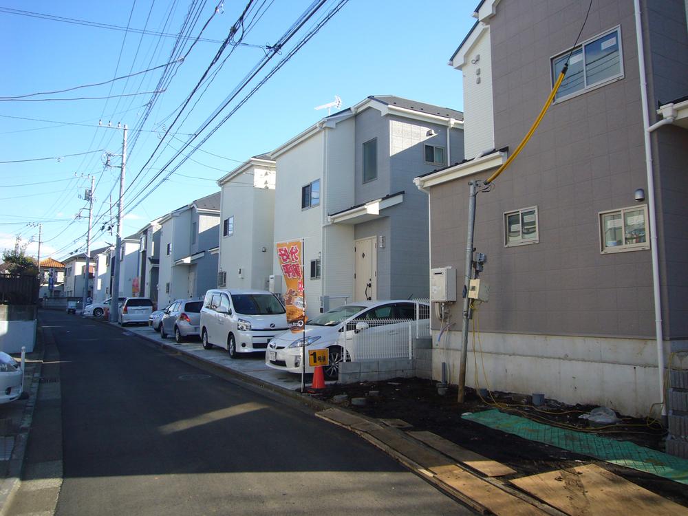 Local appearance photo. Local (12 May 2013) Shooting