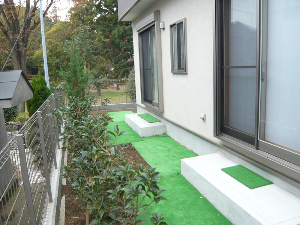 Garden. Laundry, of course, Garden training is also enjoyed the size of the garden almost south-facing. 