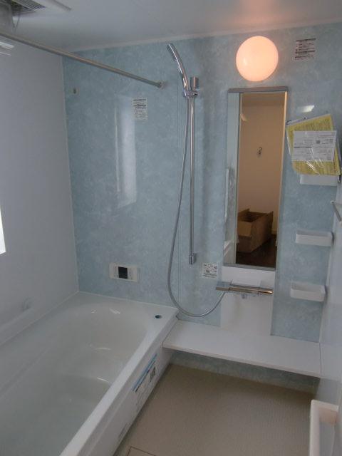 Bathroom. Local (10 May 2013) Shooting