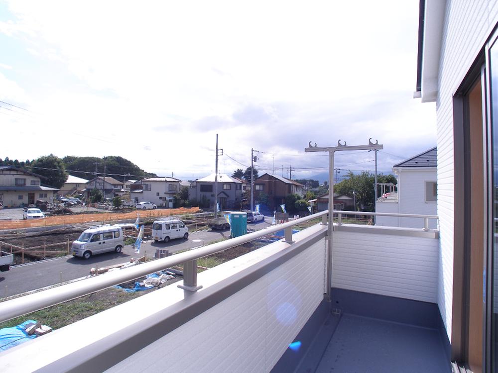 Balcony. South balcony! 