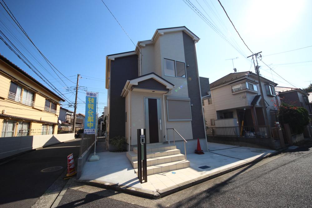 Rendering (appearance). The company is completing construction cases.