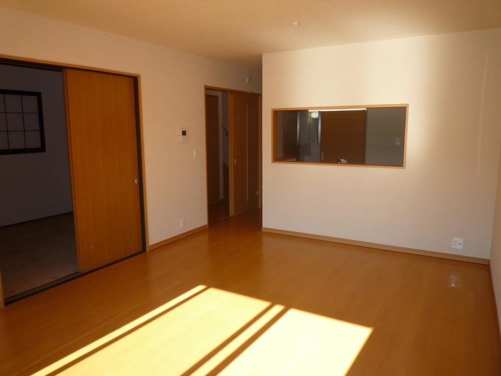 Living. LDK16 Pledge sunny!