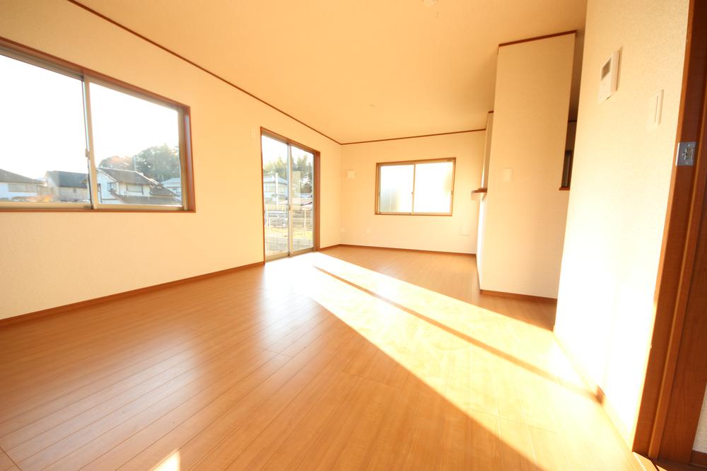 Living. Local (11 May 2013) Shooting