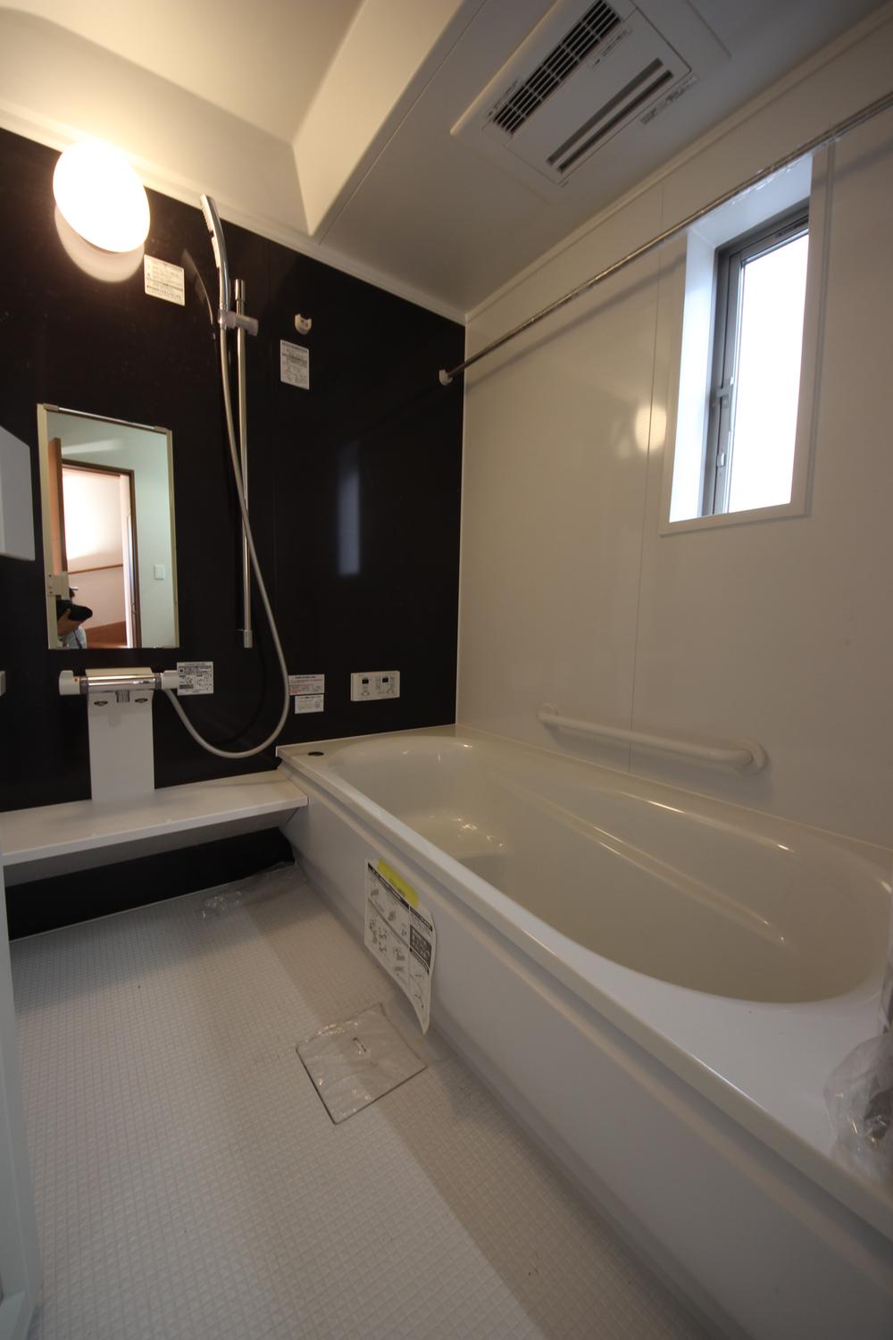 Bathroom. Local (11 May 2013) Shooting