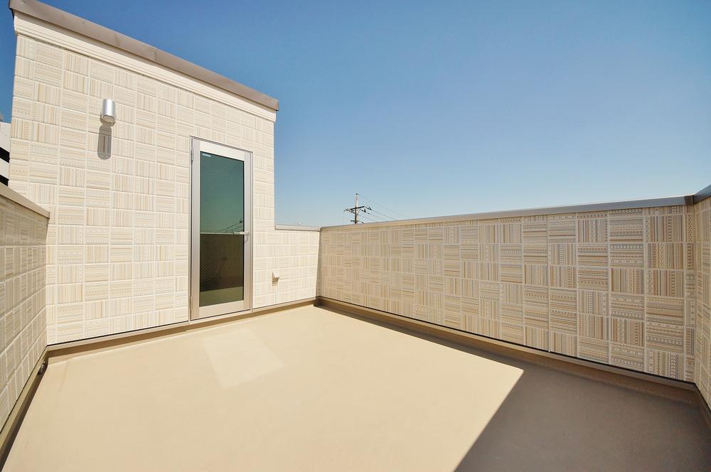 Other local. Sky balcony