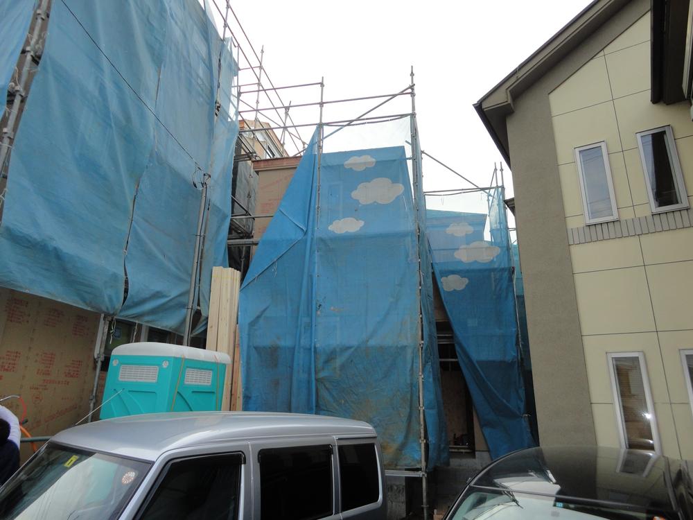 Local appearance photo. Local (12 May 2013) Shooting