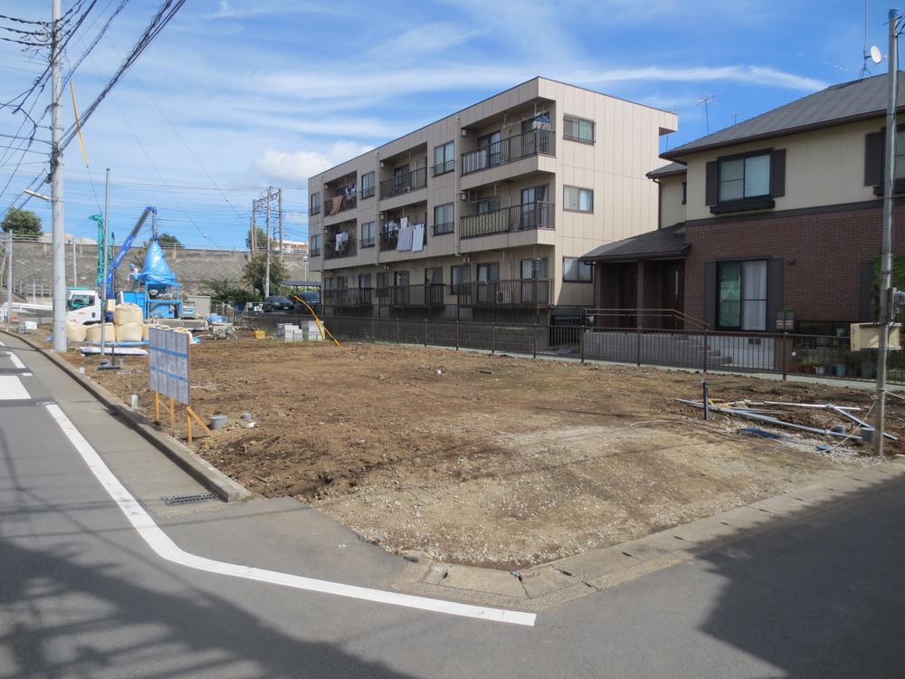 Local appearance photo. Local (11 May 2013) Shooting