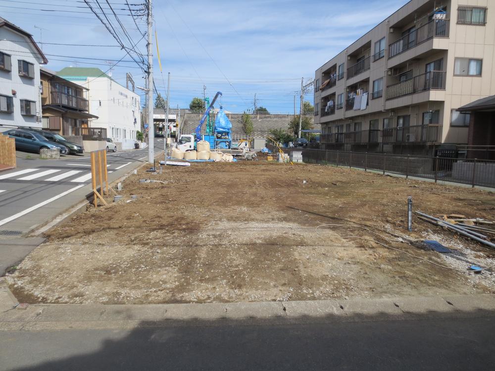 Local appearance photo. Local (11 May 2013) Shooting