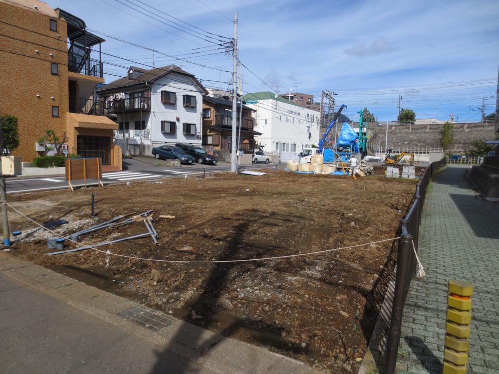 Local appearance photo. Local (11 May 2013) Shooting