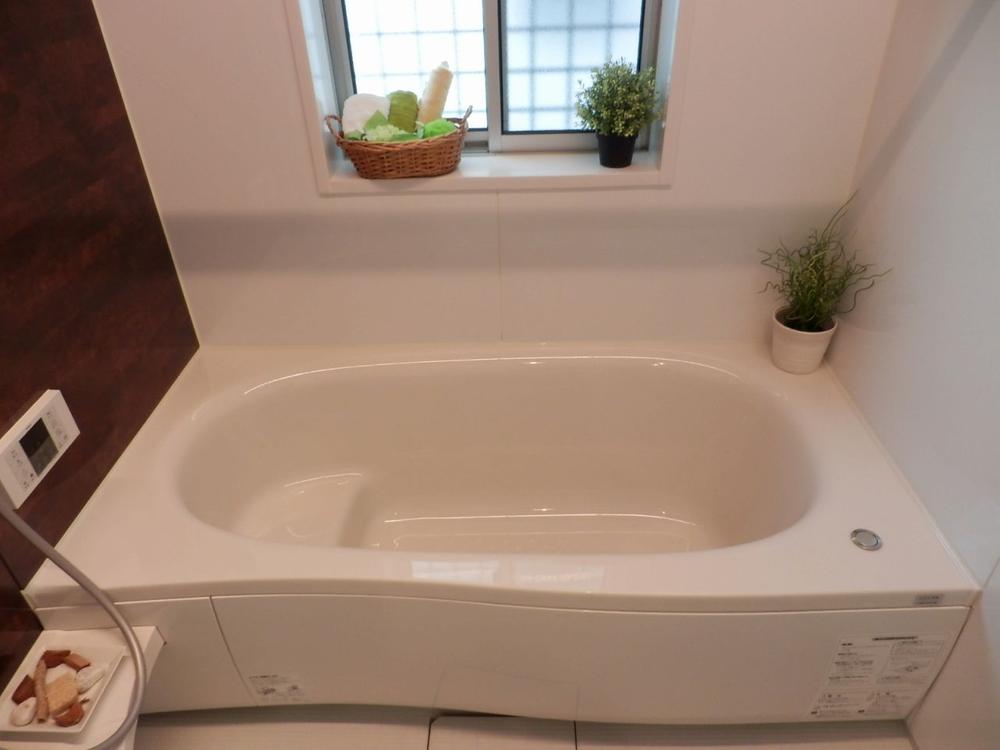 Bathroom. Bathroom (09 May 2013) Shooting