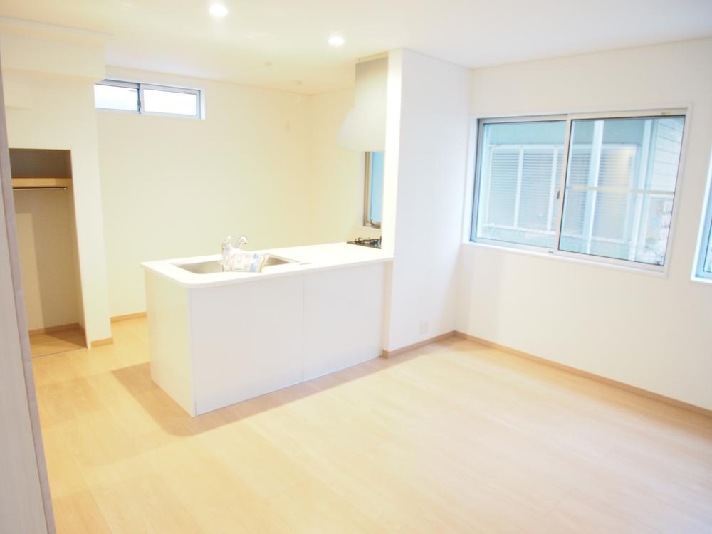 Living. 3 Building site (October 2013) Shooting