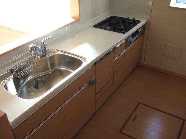 Kitchen. Local (12 May 2013) Shooting Building 3