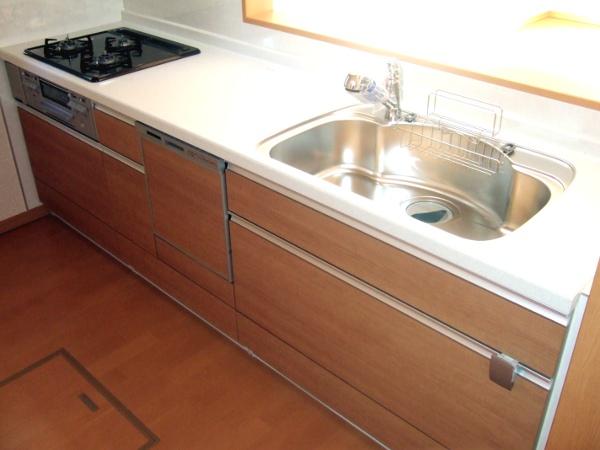 Kitchen. Local (12 May 2013) Shooting 4 Building