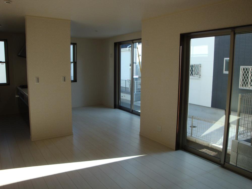 Living. Building 2 Indoor (December 5, 2013) Shooting